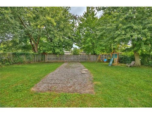 27 Meadowvale Place, Welland, ON - Outdoor With Backyard