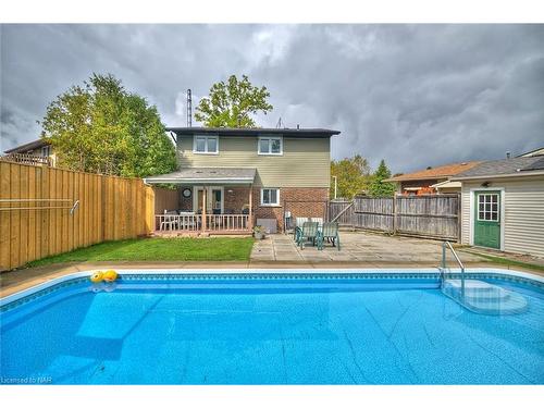 27 Meadowvale Place, Welland, ON - Outdoor With In Ground Pool With Deck Patio Veranda With Backyard