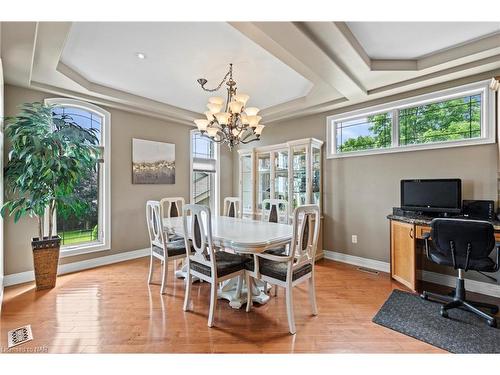 63 Tanbark Road, Niagara-On-The-Lake, ON - Indoor Photo Showing Dining Room