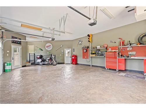 63 Tanbark Road, Niagara-On-The-Lake, ON - Indoor Photo Showing Garage