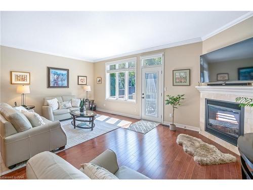 33 Hickory Avenue, Niagara-On-The-Lake, ON - Indoor Photo Showing Living Room With Fireplace