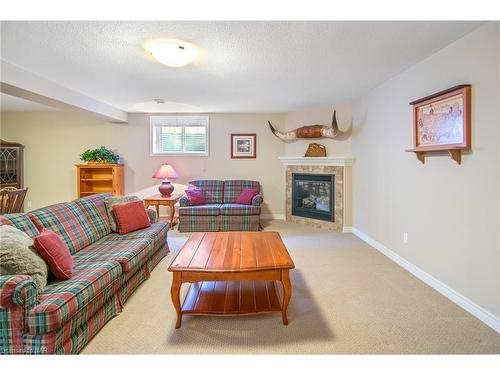 33 Hickory Avenue, Niagara-On-The-Lake, ON - Indoor Photo Showing Living Room With Fireplace