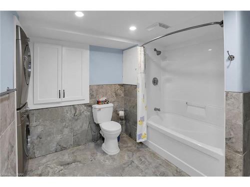 31978 Church Street, Wainfleet, ON - Indoor Photo Showing Bathroom