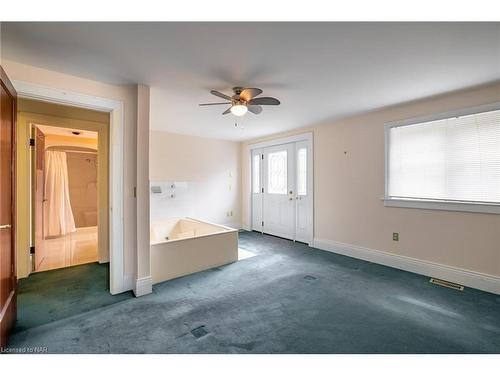 1429 Garrison Road, Fort Erie, ON - Indoor Photo Showing Other Room