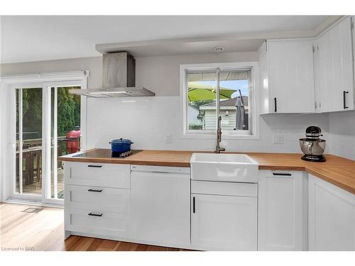 31 Mccordick Drive, St. Catharines, ON - Indoor Photo Showing Kitchen