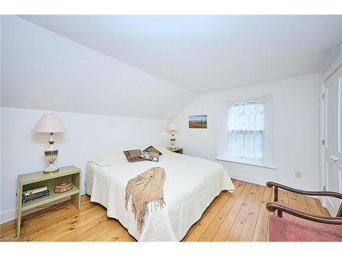 1540 Concession 6 Rd Road, Niagara-On-The-Lake, ON - Indoor Photo Showing Bedroom