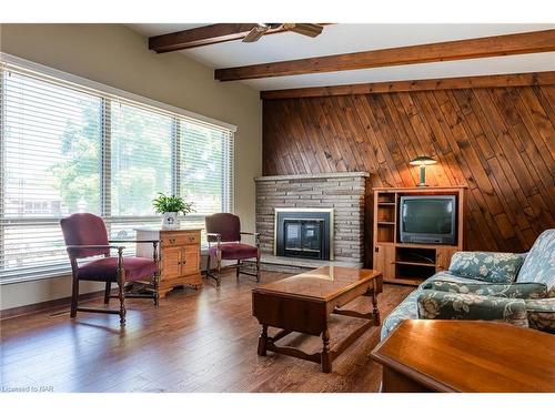 14 Bessborough Drive, St. Catharines, ON - Indoor Photo Showing Living Room With Fireplace