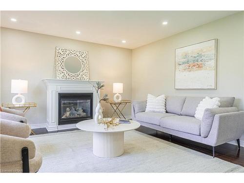 7045 Kalar Road, Niagara Falls, ON - Indoor Photo Showing Living Room With Fireplace