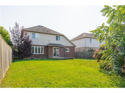 7045 Kalar Road, Niagara Falls, ON - Outdoor