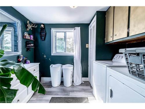 172 Barrick Road, Port Colborne, ON - Indoor Photo Showing Laundry Room