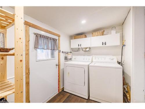 6151 Cadham Street, Niagara Falls, ON - Indoor Photo Showing Laundry Room