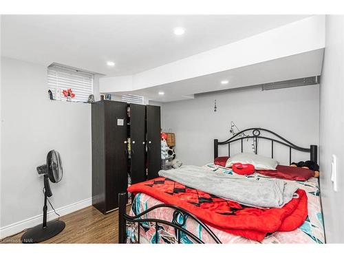 7741 Shadbush Lane, Niagara Falls, ON - Indoor Photo Showing Bedroom