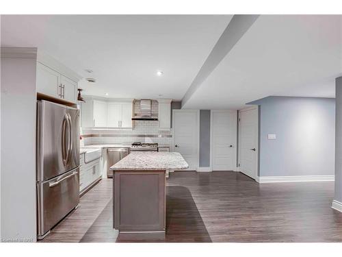 139 Paxton Lane Lane, Niagara-On-The-Lake, ON - Indoor Photo Showing Kitchen