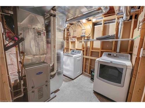 139 Paxton Lane Lane, Niagara-On-The-Lake, ON - Indoor Photo Showing Laundry Room