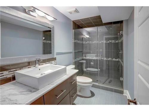 139 Paxton Lane, Niagara-On-The-Lake, ON - Indoor Photo Showing Bathroom