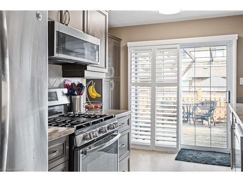 5 Fonthill Court, St. Catharines, ON - Indoor Photo Showing Kitchen