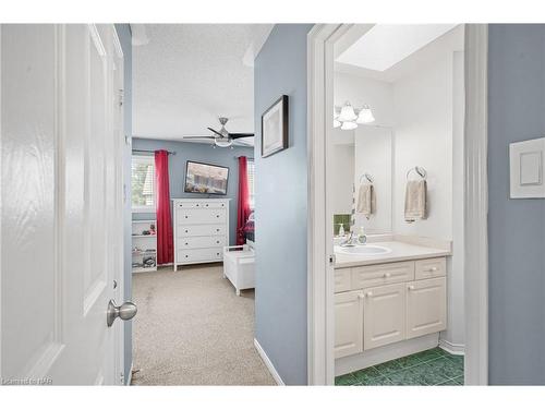 5 Fonthill Court, St. Catharines, ON - Indoor Photo Showing Bathroom