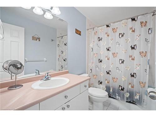 5 Fonthill Court, St. Catharines, ON - Indoor Photo Showing Bathroom