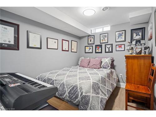 5 Fonthill Court, St. Catharines, ON - Indoor Photo Showing Bedroom