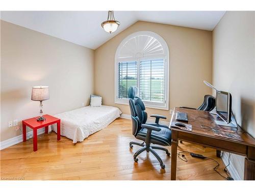 3750 Kalar Road, Niagara Falls, ON - Indoor Photo Showing Other Room