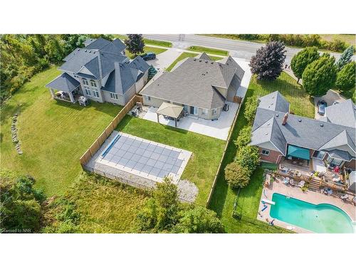 3750 Kalar Road, Niagara Falls, ON - Outdoor With In Ground Pool With View