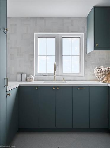 4306 Sixth Avenue, Niagara Falls, ON - Indoor Photo Showing Kitchen With Double Sink