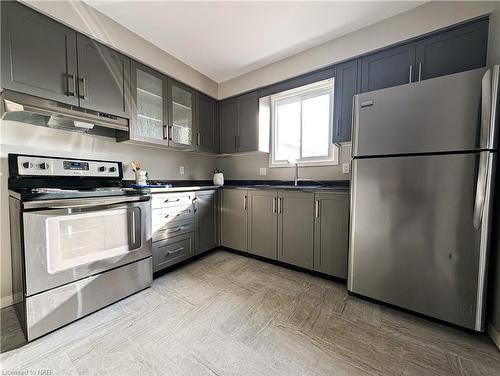 164 Windsor Street, Welland, ON - Indoor Photo Showing Kitchen With Stainless Steel Kitchen