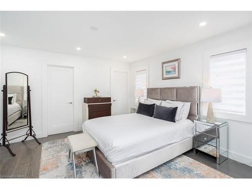 67 Bradley Street, St. Catharines, ON - Indoor Photo Showing Bedroom