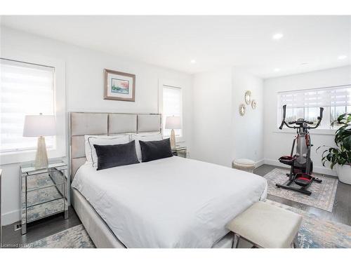 67 Bradley Street, St. Catharines, ON - Indoor Photo Showing Bedroom