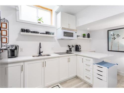 67 Bradley Street, St. Catharines, ON - Indoor Photo Showing Kitchen