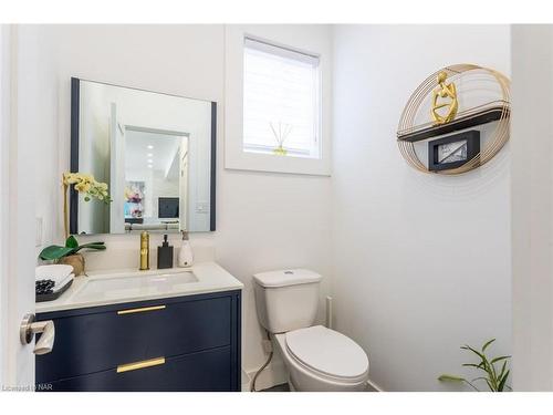 67 Bradley Street, St. Catharines, ON - Indoor Photo Showing Bathroom