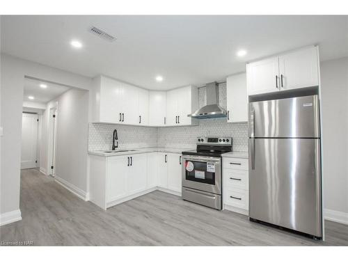 168 Windsor Street, Welland, ON - Indoor Photo Showing Kitchen