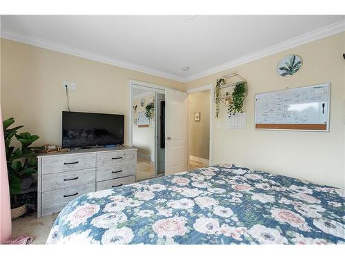 161 Ridge Road S, Crystal Beach, ON - Indoor Photo Showing Bedroom