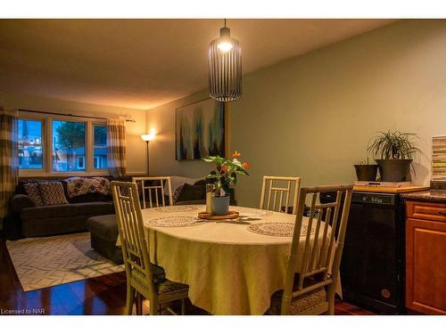 11 Malkin Avenue, Fort Erie, ON - Indoor Photo Showing Dining Room