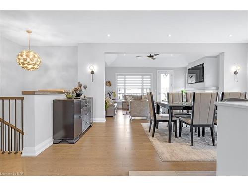 7 Emily Lane Lane, Fonthill, ON - Indoor Photo Showing Dining Room