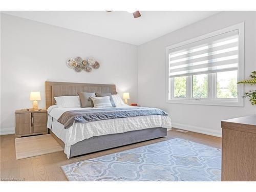 7 Emily Lane Lane, Fonthill, ON - Indoor Photo Showing Bedroom