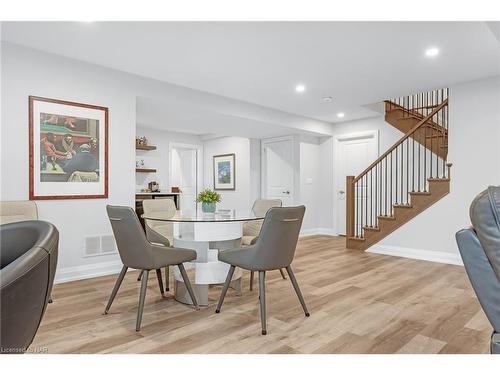 7 Emily Lane Lane, Fonthill, ON - Indoor Photo Showing Dining Room