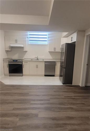 59 Willson Drive, Thorold, ON - Indoor Photo Showing Kitchen