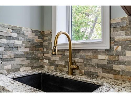 5197 Second Avenue, Niagara Falls, ON - Indoor Photo Showing Kitchen