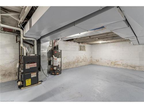 5197 Second Avenue, Niagara Falls, ON - Indoor Photo Showing Basement