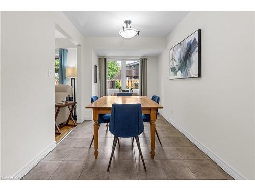 34-122 Lakeshore Road, St. Catharines, ON - Indoor Photo Showing Dining Room