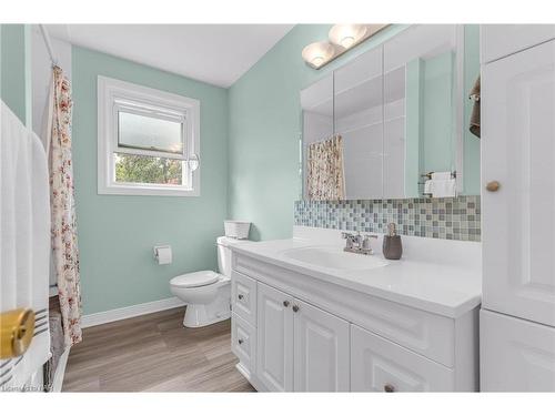 34-122 Lakeshore Road, St. Catharines, ON - Indoor Photo Showing Bathroom