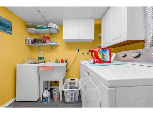 34-122 Lakeshore Road, St. Catharines, ON - Indoor Photo Showing Laundry Room