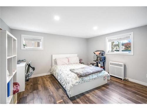 399 Morningstar Avenue, Welland, ON - Indoor Photo Showing Bedroom