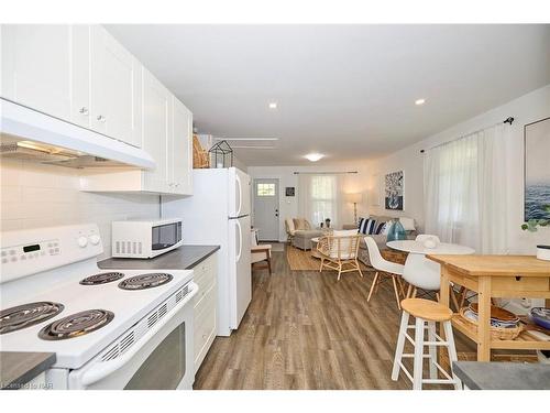 3913 Alexandra Road, Crystal Beach, ON - Indoor Photo Showing Kitchen