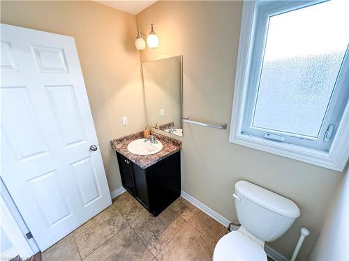 322 First Avenue Avenue, Welland, ON - Indoor Photo Showing Bathroom