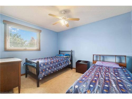 7385 Woodgate Street, Niagara Falls, ON - Indoor Photo Showing Bedroom