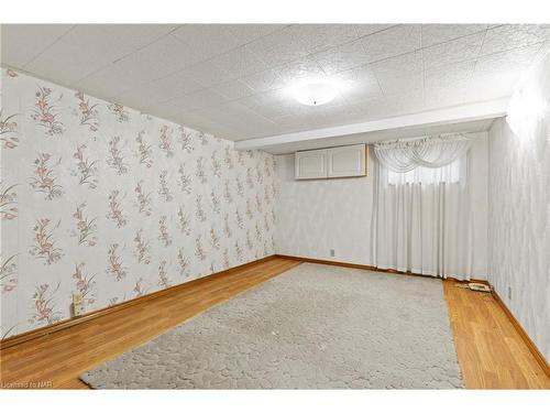 23 Overholt Street, St. Catharines, ON - Indoor Photo Showing Other Room