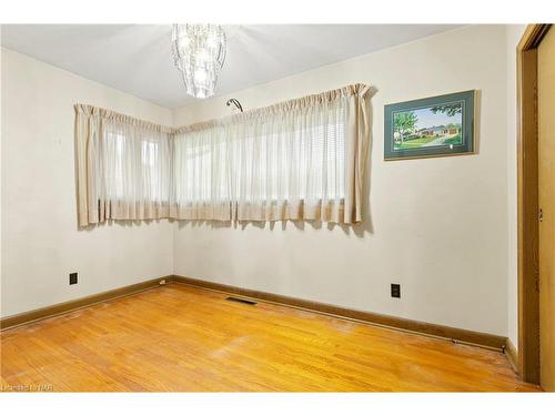 23 Overholt Street, St. Catharines, ON - Indoor Photo Showing Other Room