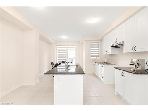 3407 Sixth Line Line, Oakville, ON - Indoor Photo Showing Kitchen